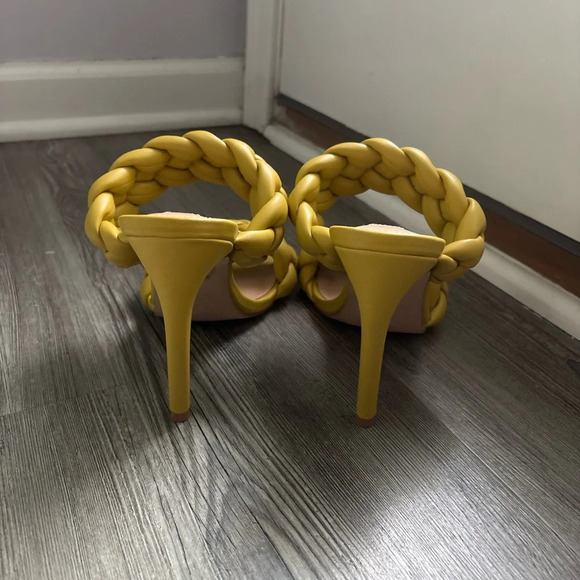 NWT Steve Madden Kenley Heeled Sandal in Citron Sz 7.5 - Picture 5 of 8